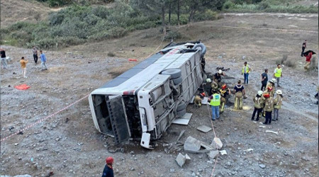 Kemerburgaz'da havaliman servisi kaza yapt: 29 yaral 