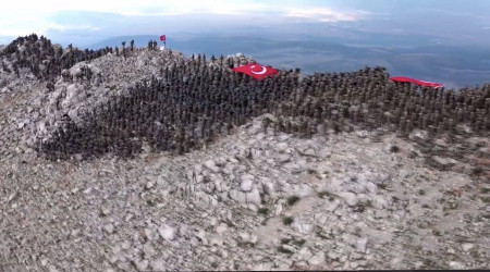 Komandolar "Davraz Dağı'nda şehitlerimiz için gürledi"