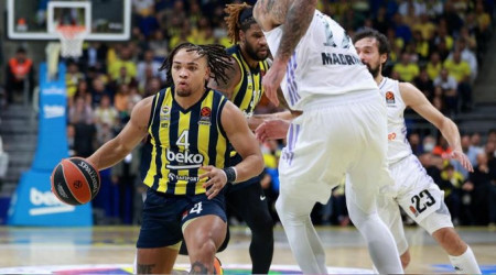 Lider Fenerbahçe Almanya deplasmanında