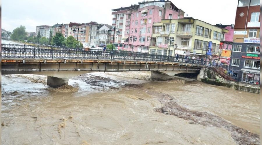 Mahsur kalan 9 kişi kurtarıldı