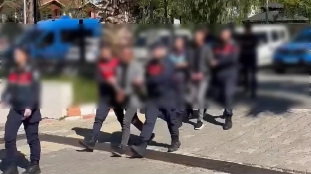 Nazilli'de bir şahsın parasını gasbedip, benzinle yakmaya çalıştılar