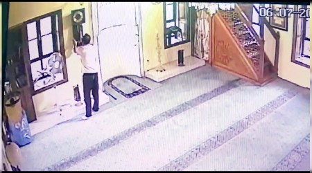 Önce namaz, sonra hırsızlık