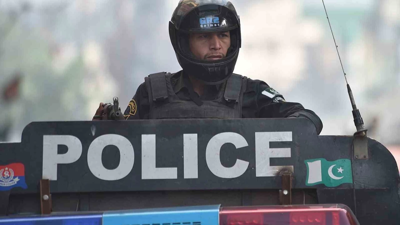 Pakistan kaynıyor: 53 ölü