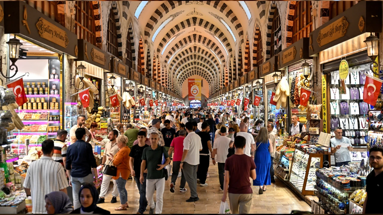 Perakendeci o iki güne odaklandı
