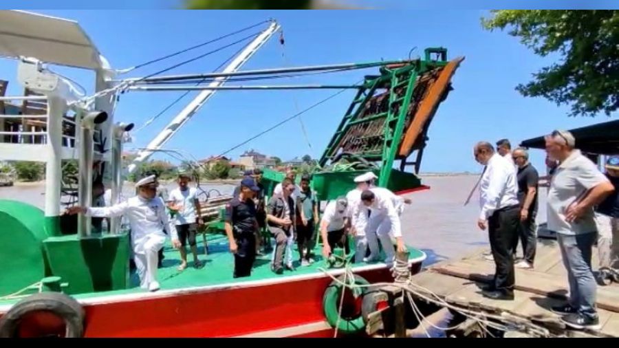 Protokol teknesi restorana çarptı