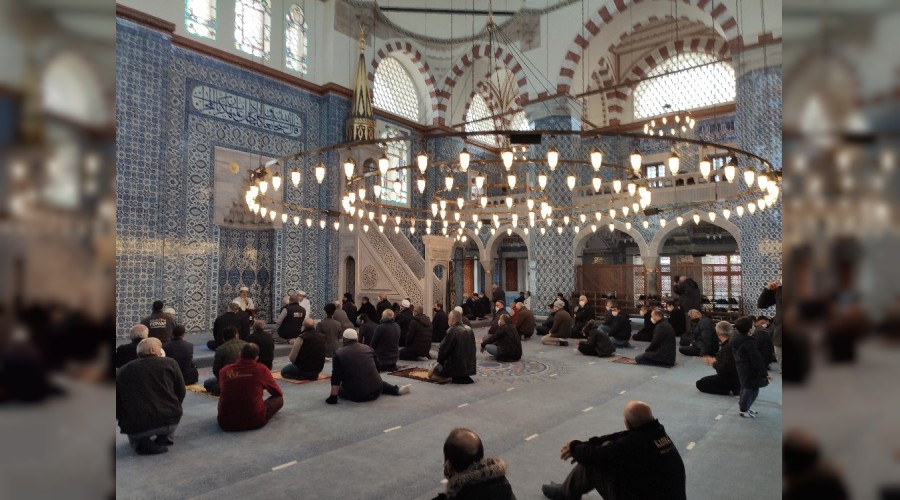 Rüstempaşa Camisi 4 yıl sonra ibadete açıldı