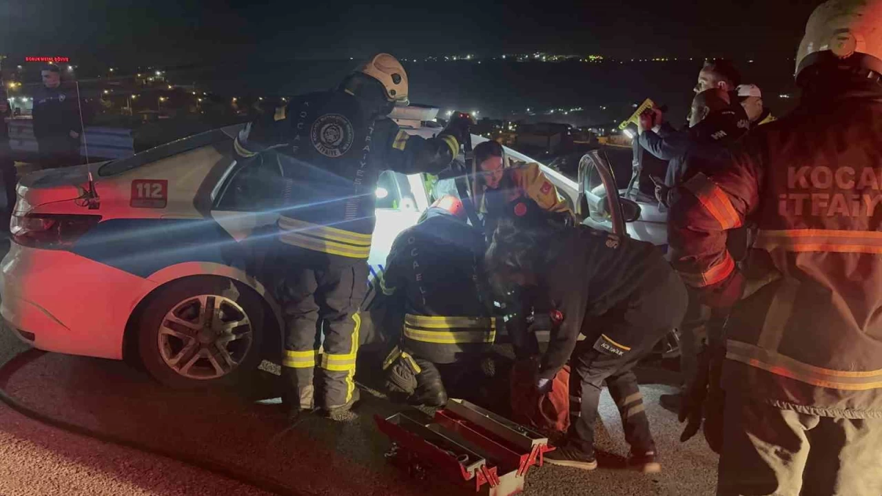 TEM'de polis arac bariyere arpt: 2 polis yaral