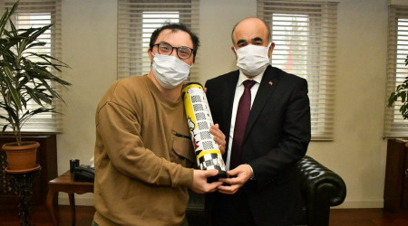 Vali Dağlı'dan down senromlu çocuklara destek