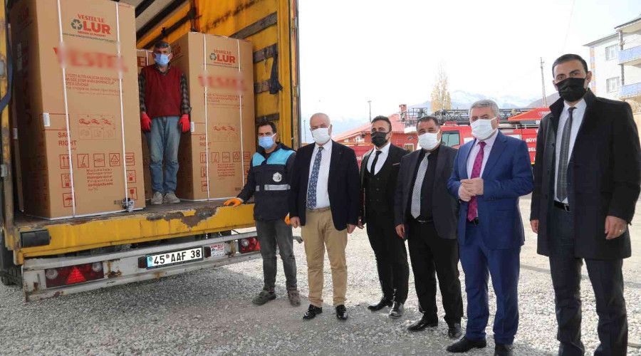 Zarar gören ailelere beyaz eşya ve mobilya