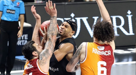 3. sıradaki Aslan Yunanistan deplasmanında