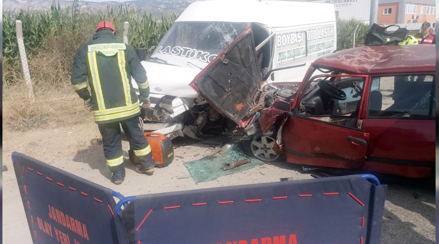 50 yaşındaki çift kazada can verdi