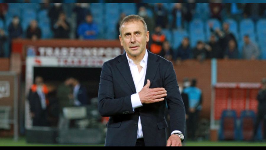 Boş sözleşmeye imza attı