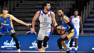 Anadolu Efes 7. malubiyetini ald 