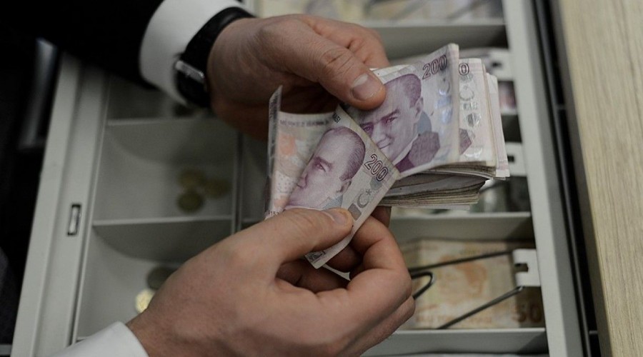 Bankalar tüketici kredilerini kıstı