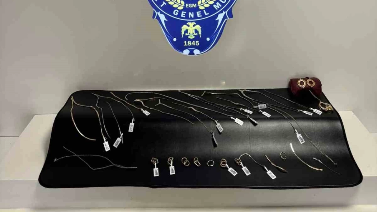Bayram sabahı kuyumcudan 500 bin lira değerinde hırsızlık