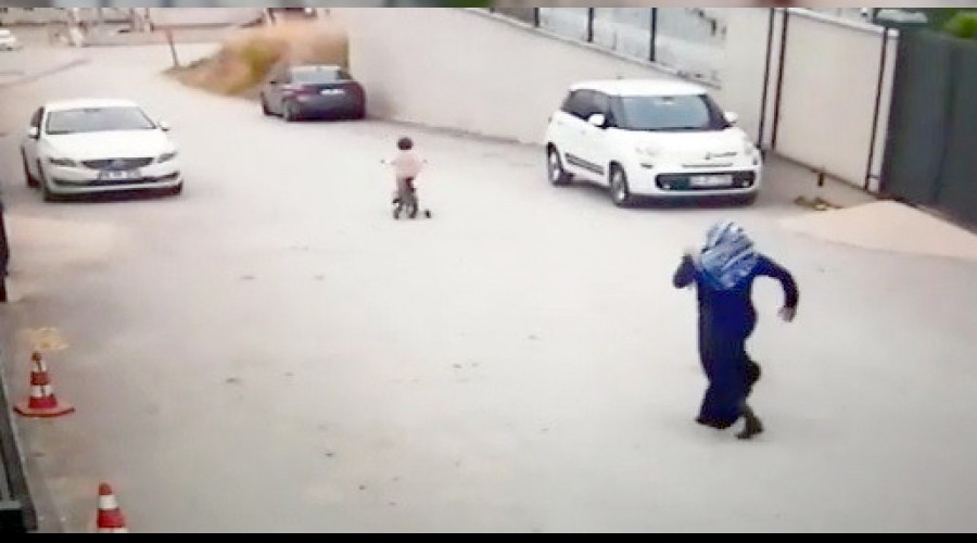 Bir annenin yüreğinin ağzına geldiği an
