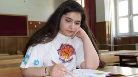 Bol bol kitap okumak LGS'de birincilik getirdi