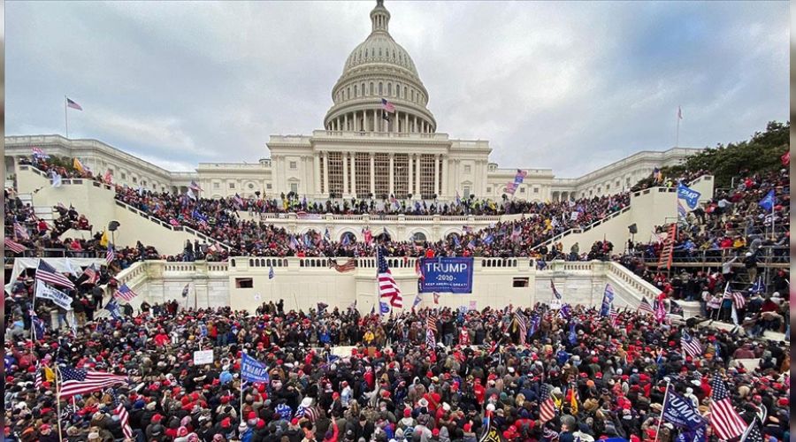 Böylesi ilk kez oldu, Trump bırakmıyor