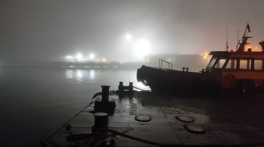 Çanakkale Boğazı yoğun sis nedeniyle gemi trafiğine kapandı