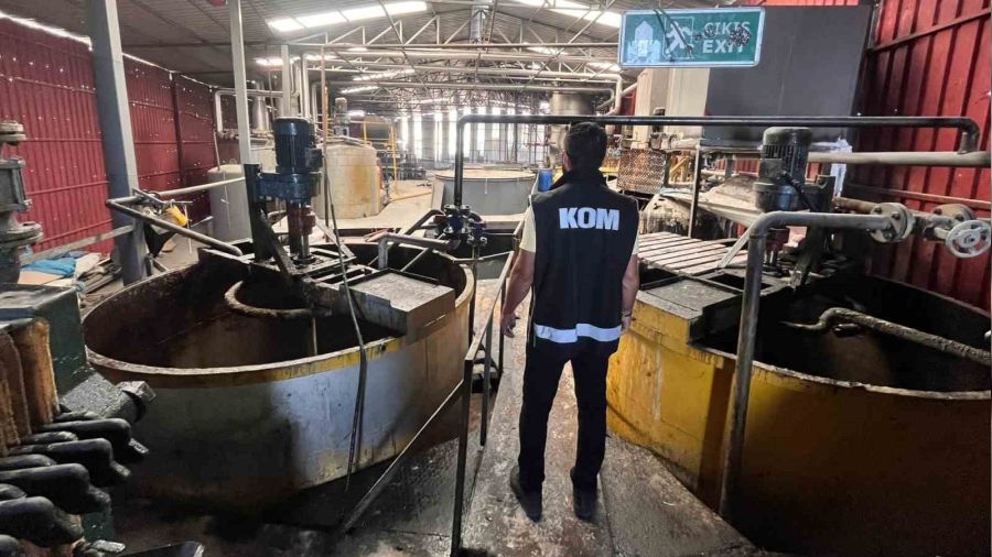 Depo baskınında 125 bin 320 kaçak akaryakıt ele geçirildi