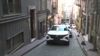 Galata'da pheli lm: Norveli turist l bulundu, Yunan kadn hastanede