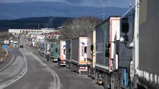 Hamzabeyli'de 15 kilometrelik tır kuyruğu oluştu