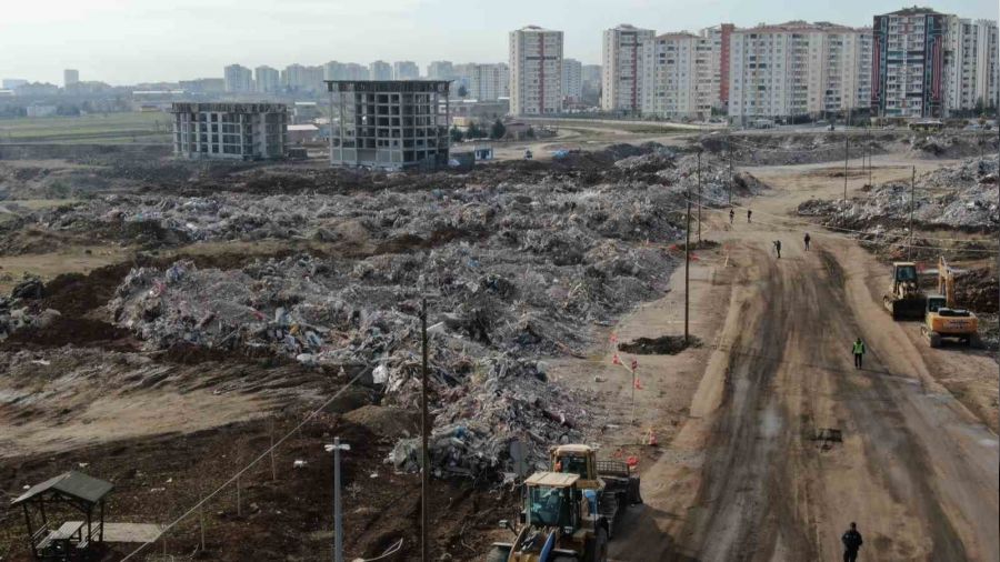 Hayaller enkaz altında kaldı