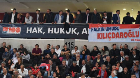 İlhan Cihaner, kurultay başlarken adaylıktan çekildi