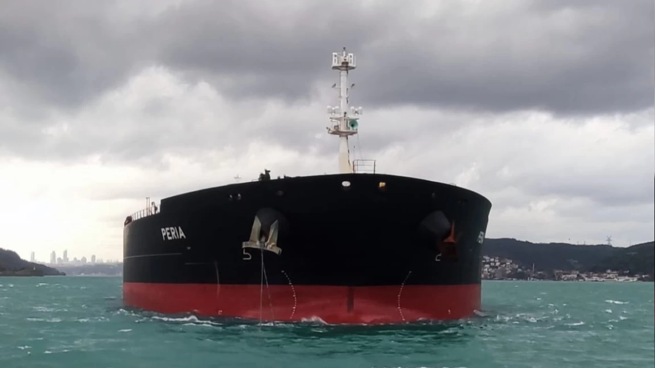 İstanbul Boğazı gemi trafiğine kapatıldı