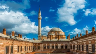 İzmir’in tarihi incisi: Hisar Camii