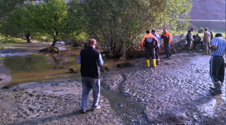 Kağızman'da sele kapılan kadın hayatını kaybetti