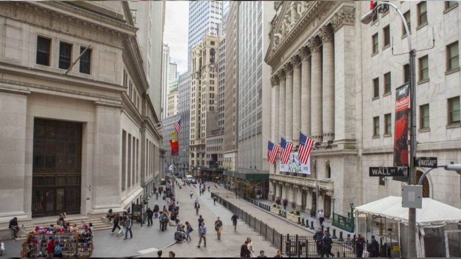 Kapitalizmin merkez üssü dökülüyor