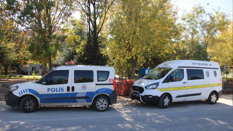 Kayseri'de cami bahçesinde bir kişi bıçaklandı