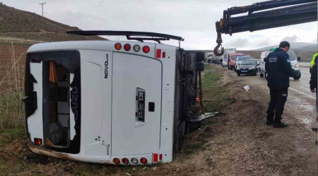 Kayseri'de cezaevi arac devrildi: 1 mahkum ld, 14 yaral