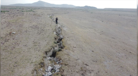 Konya Ovası'ndaki yüzey yarıkları korkutuyor