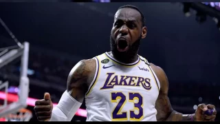 LeBron James takm alacak