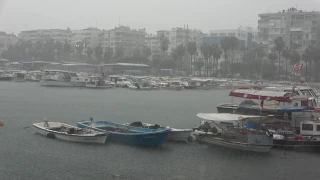 Mersin'de saanak ya ve frtna etkili oldu