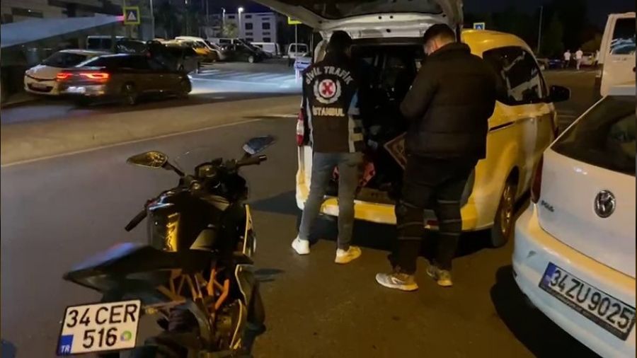 Plakasını kapatan sürücüye 946 TL ceza kesildi