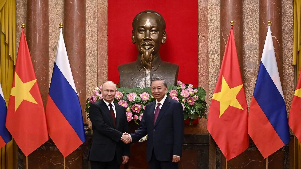 Putin ile Vietnam Devlet Bakan To Lam, Hanoi'de bir araya geldi