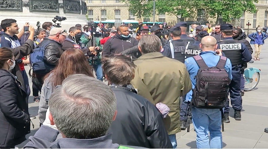 “Sarı Yelekliler” yeniden sokaklarda