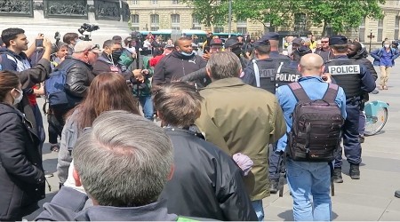 “Sarı Yelekliler” yeniden sokaklarda