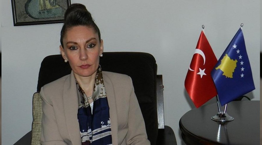 Trafik kazasında Türk büyükelçi yaralandı