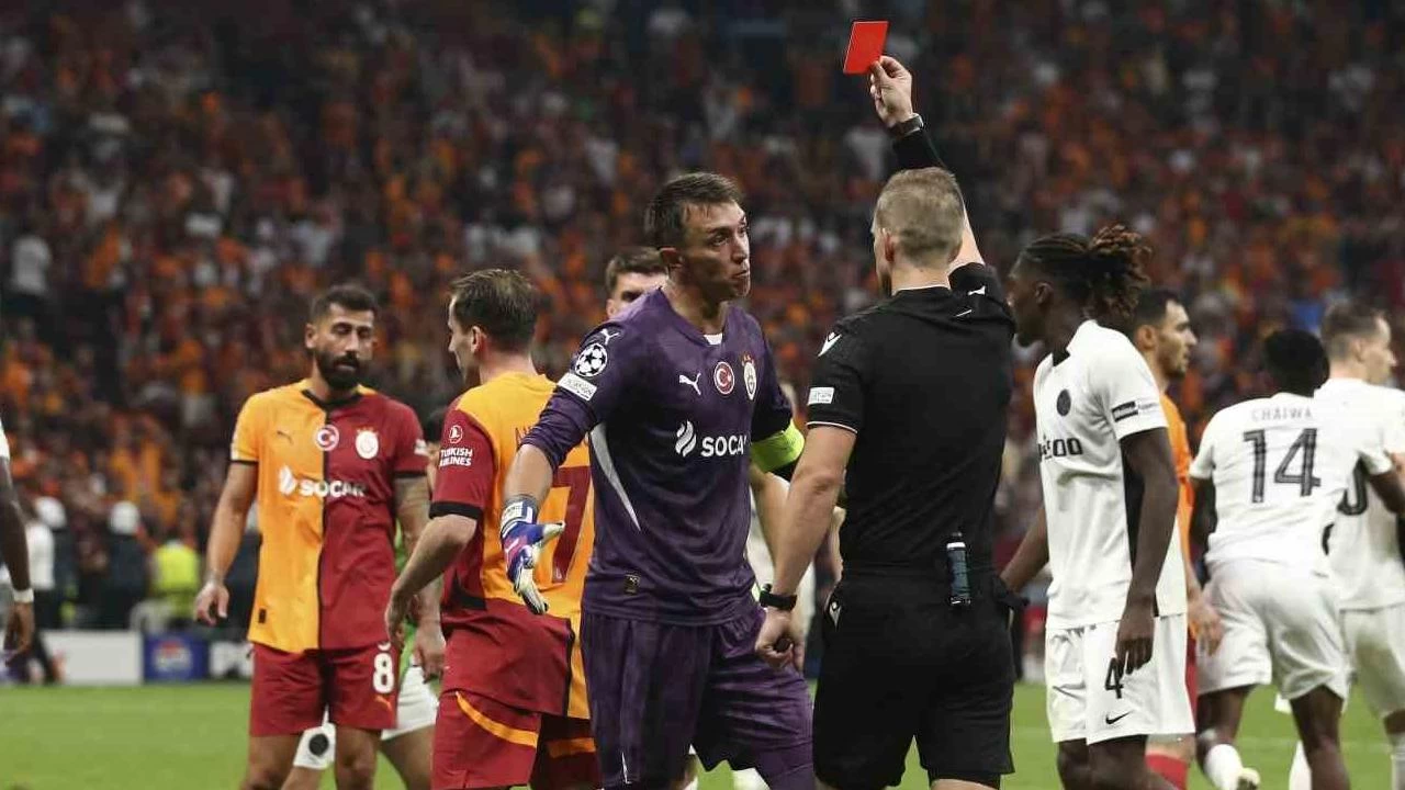 UEFA'nn Fernando Muslera'ya verdii ceza belli oldu