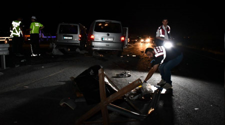 Zincirleme kazada 3 kişi öldü, 11 kişi yaralandı