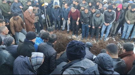 3 Kardeş aynı mezarda