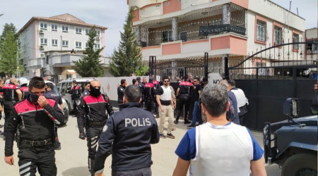 Adana'da polise silahl saldr: 1 ar yaral