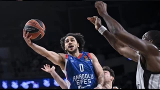 Anadolu Efes 7 ma sonra kazand 