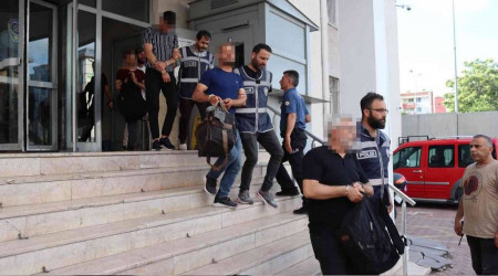 Aranan şahıslara operasyon: 20 gözaltı