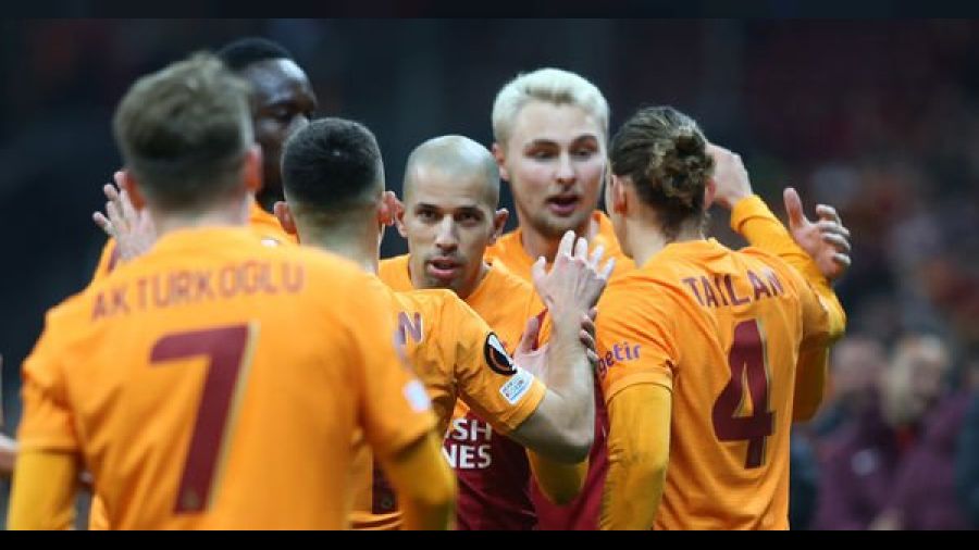 Aslan Kadıköy'deki seriyi 5 maça çıkarmak istiyor