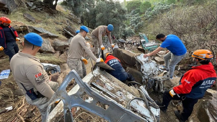 Aydn'daki selde kaybolan kiiyi arama almalar sryor